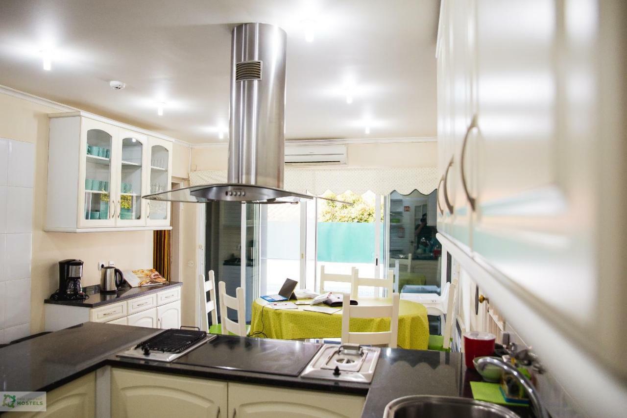 Help Yourself Hostels - Carcavelos Coast Extérieur photo